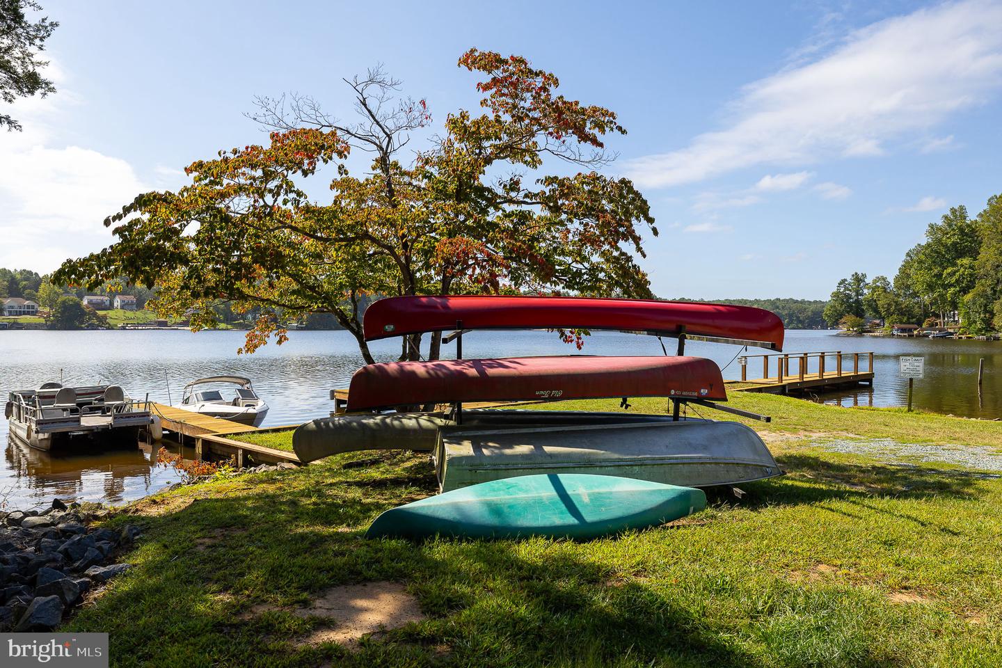 1262 S LAKESHORE DR, LOUISA, Virginia 23093, 3 Bedrooms Bedrooms, 9 Rooms Rooms,2 BathroomsBathrooms,Residential,For sale,1262 S LAKESHORE DR,VALA2008892 MLS # VALA2008892