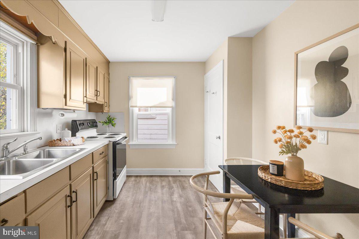 312 SHAWNEE AVE, WINCHESTER, Virginia 22601, 3 Bedrooms Bedrooms, 7 Rooms Rooms,1 BathroomBathrooms,Residential,For sale,312 SHAWNEE AVE,VAWI2009454 MLS # VAWI2009454