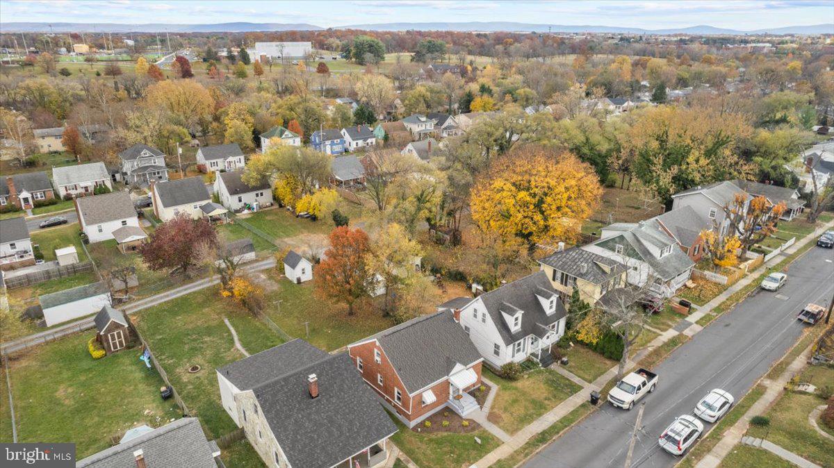 312 SHAWNEE AVE, WINCHESTER, Virginia 22601, 3 Bedrooms Bedrooms, 7 Rooms Rooms,1 BathroomBathrooms,Residential,For sale,312 SHAWNEE AVE,VAWI2009454 MLS # VAWI2009454