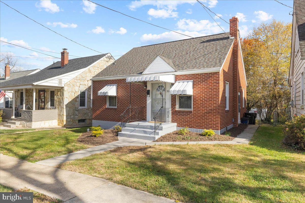 312 SHAWNEE AVE, WINCHESTER, Virginia 22601, 3 Bedrooms Bedrooms, 7 Rooms Rooms,1 BathroomBathrooms,Residential,For sale,312 SHAWNEE AVE,VAWI2009454 MLS # VAWI2009454