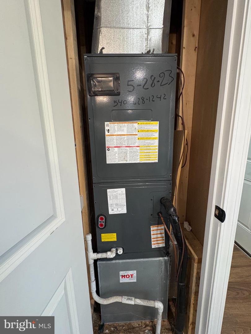 26 CABELL RD, STAFFORD, Virginia 22554, 2 Bedrooms Bedrooms, 4 Rooms Rooms,2 BathroomsBathrooms,Residential,For sale,26 CABELL RD,VAST2044172 MLS # VAST2044172 26 CABELL RD, STAFFORD, Virginia 22554, 2 Bedrooms Bedrooms, 4 Rooms Rooms,2 BathroomsBathrooms,Residential,For sale,26 CABELL RD,VAST2044172 MLS # VAST2044172