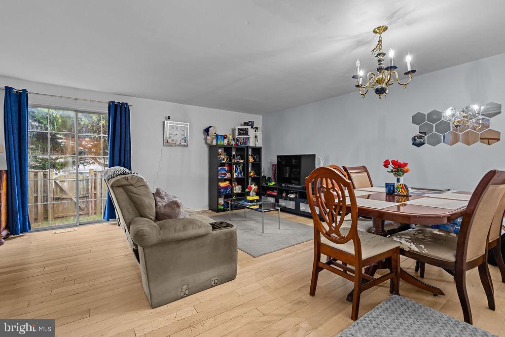 14434 SALISBURY PLAIN CT, CENTREVILLE, Virginia 20120, 2 Bedrooms Bedrooms, ,3 BathroomsBathrooms,Residential,For sale,14434 SALISBURY PLAIN CT,VAFX2278710 MLS # VAFX2278710