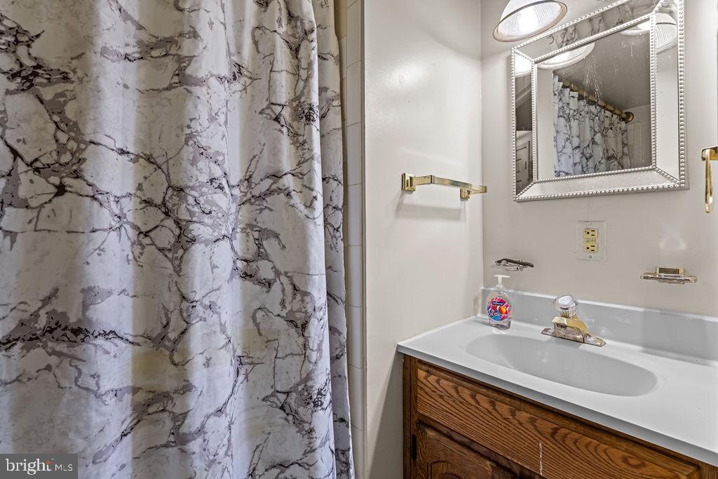 14434 SALISBURY PLAIN CT, CENTREVILLE, Virginia 20120, 2 Bedrooms Bedrooms, ,3 BathroomsBathrooms,Residential,For sale,14434 SALISBURY PLAIN CT,VAFX2278710 MLS # VAFX2278710