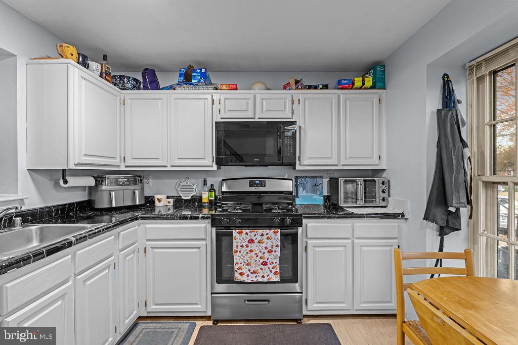 14434 SALISBURY PLAIN CT, CENTREVILLE, Virginia 20120, 2 Bedrooms Bedrooms, ,3 BathroomsBathrooms,Residential,For sale,14434 SALISBURY PLAIN CT,VAFX2278710 MLS # VAFX2278710