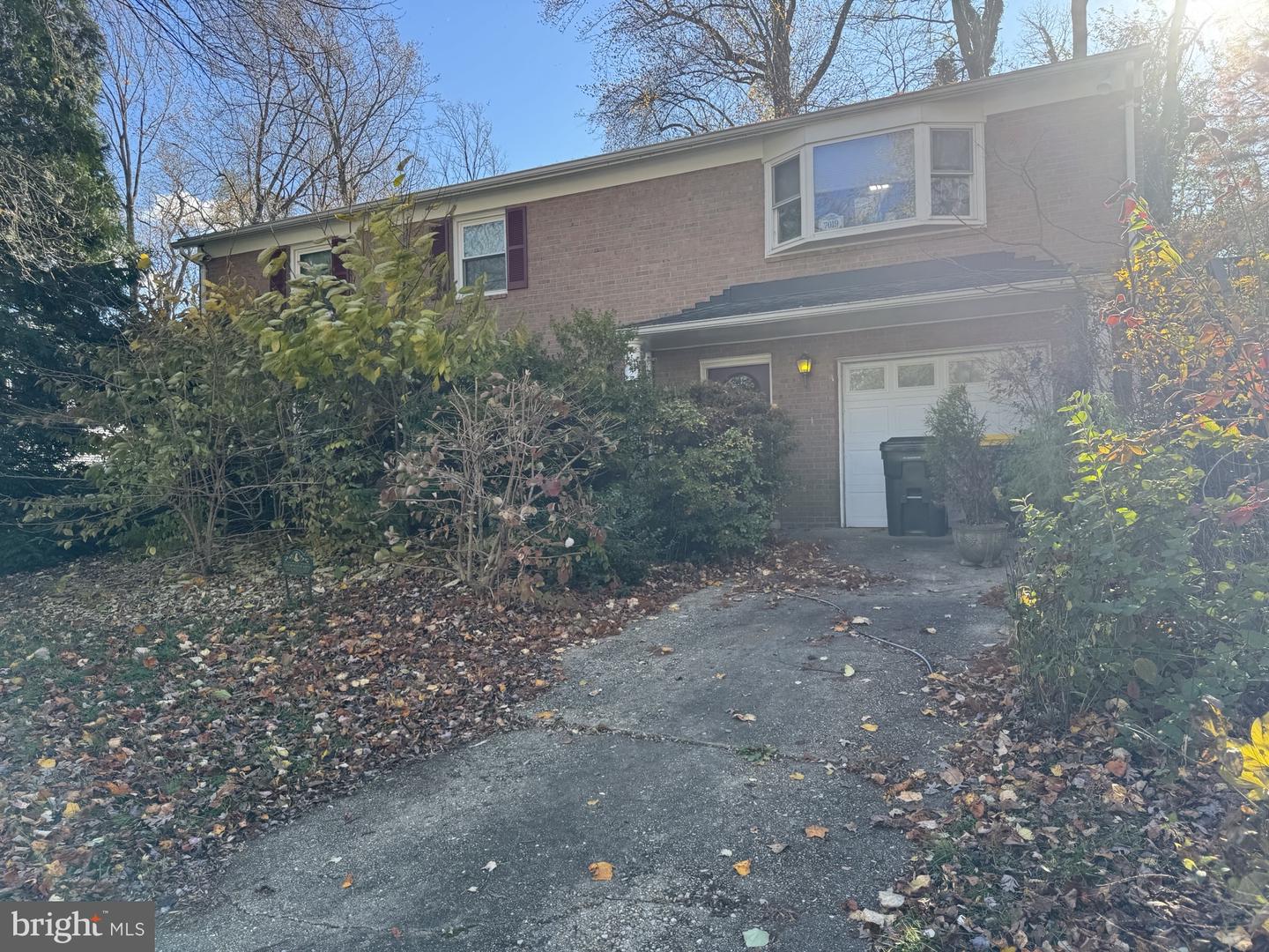 7019 HADLOW DR, SPRINGFIELD, Virginia 22152, 4 Bedrooms Bedrooms, ,3 BathroomsBathrooms,Residential,For sale,7019 HADLOW DR,VAFX2278740 MLS # VAFX2278740 7019 HADLOW DR, SPRINGFIELD, Virginia 22152, 4 Bedrooms Bedrooms, ,3 BathroomsBathrooms,Residential,For sale,7019 HADLOW DR,VAFX2278740 MLS # VAFX2278740