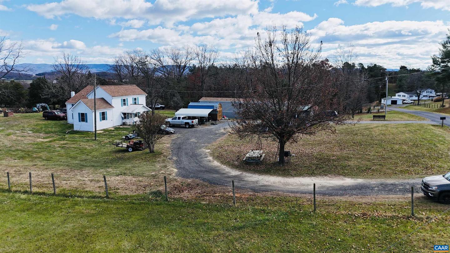 43 NISWANDER RD, STAUNTON, Virginia 24401, 4 Bedrooms Bedrooms, ,2 BathroomsBathrooms,Residential,For sale,43 NISWANDER RD,670985 MLS # 670985