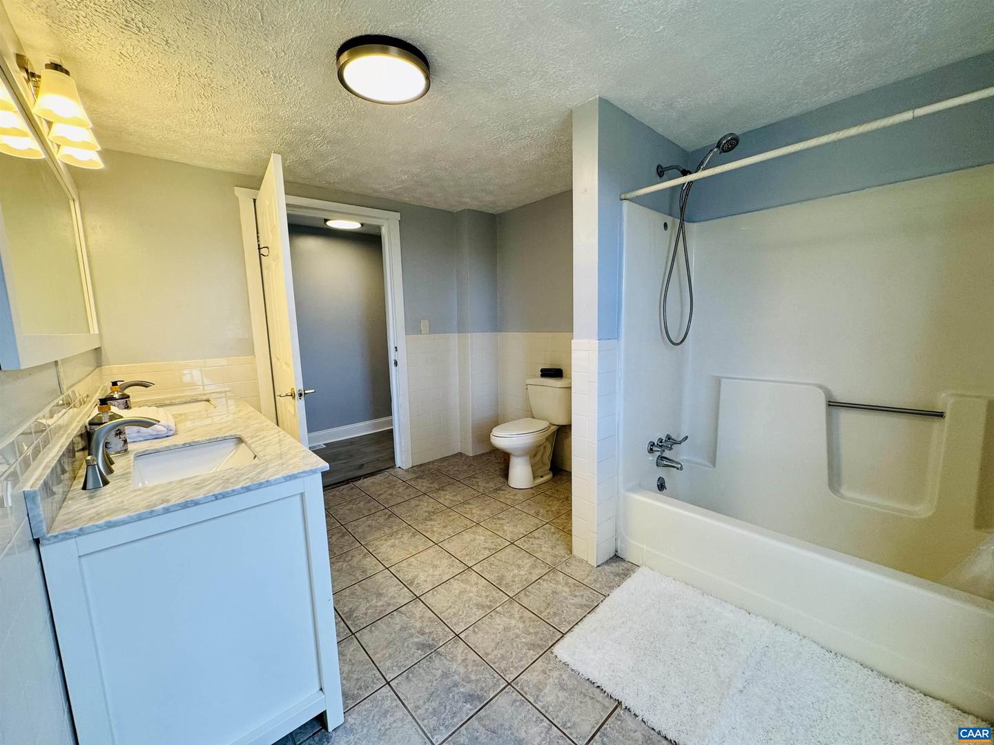 43 NISWANDER RD, STAUNTON, Virginia 24401, 4 Bedrooms Bedrooms, ,2 BathroomsBathrooms,Residential,For sale,43 NISWANDER RD,670985 MLS # 670985