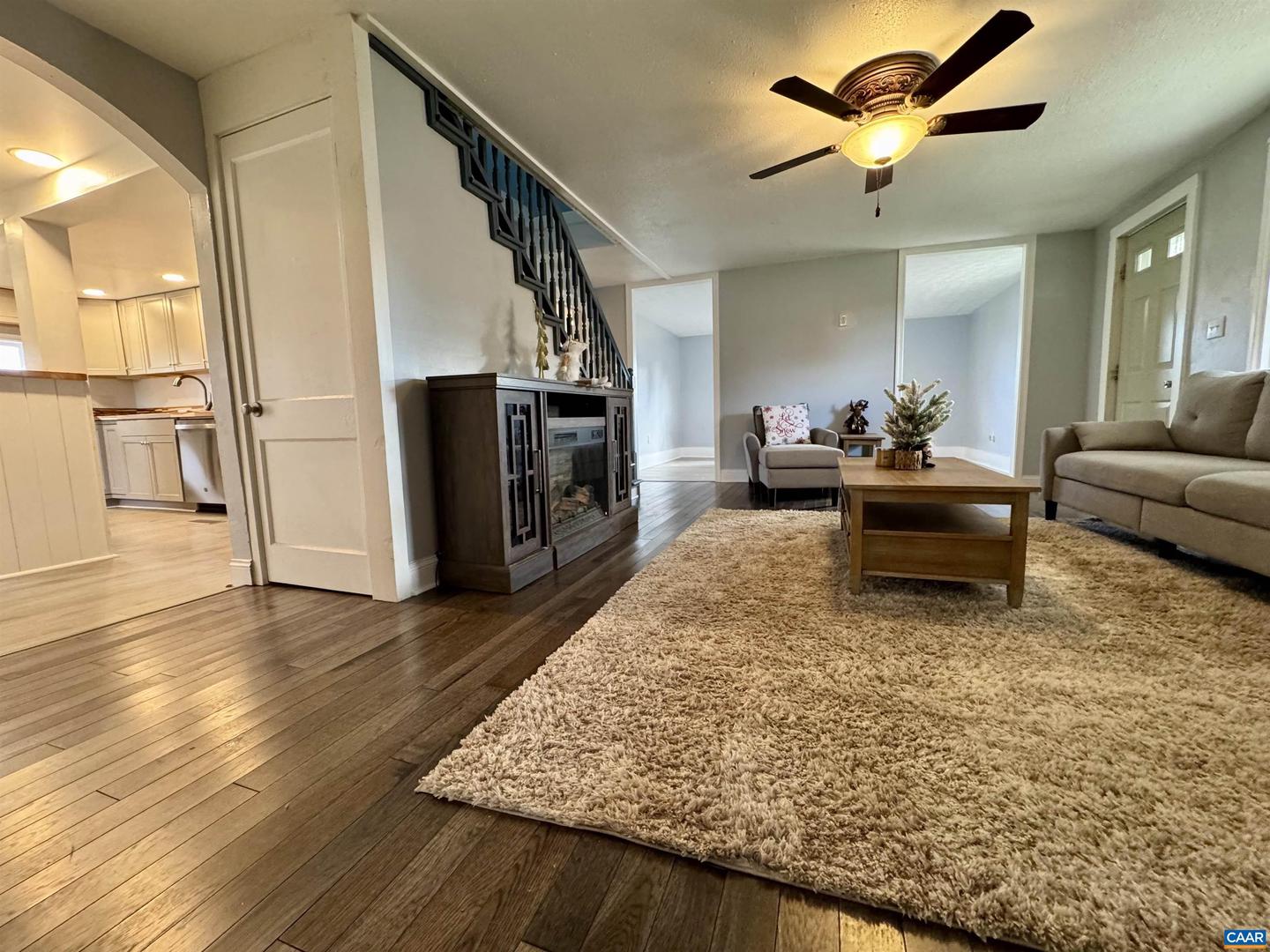 43 NISWANDER RD, STAUNTON, Virginia 24401, 4 Bedrooms Bedrooms, ,2 BathroomsBathrooms,Residential,For sale,43 NISWANDER RD,670985 MLS # 670985