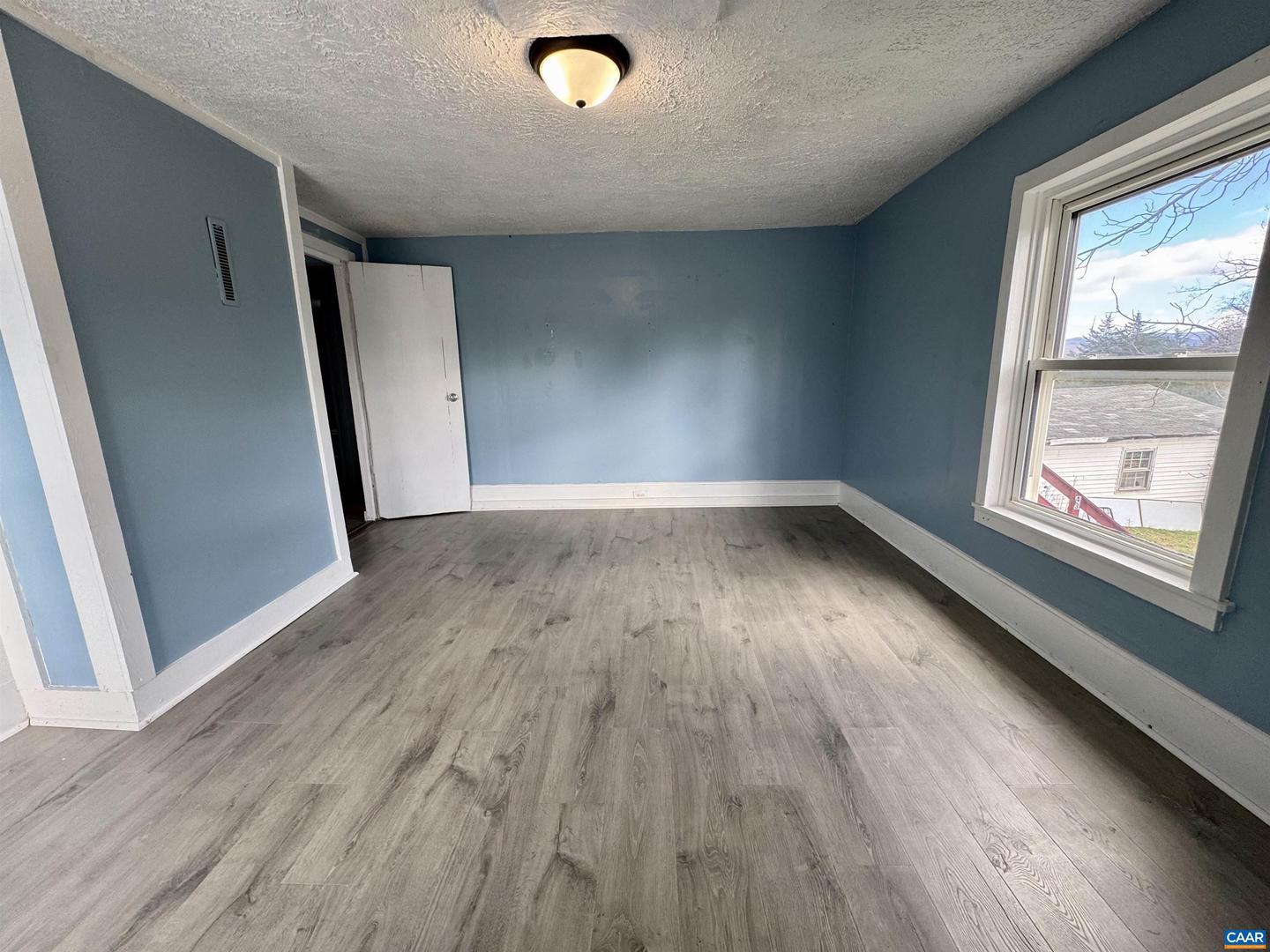 43 NISWANDER RD, STAUNTON, Virginia 24401, 4 Bedrooms Bedrooms, ,2 BathroomsBathrooms,Residential,For sale,43 NISWANDER RD,670985 MLS # 670985