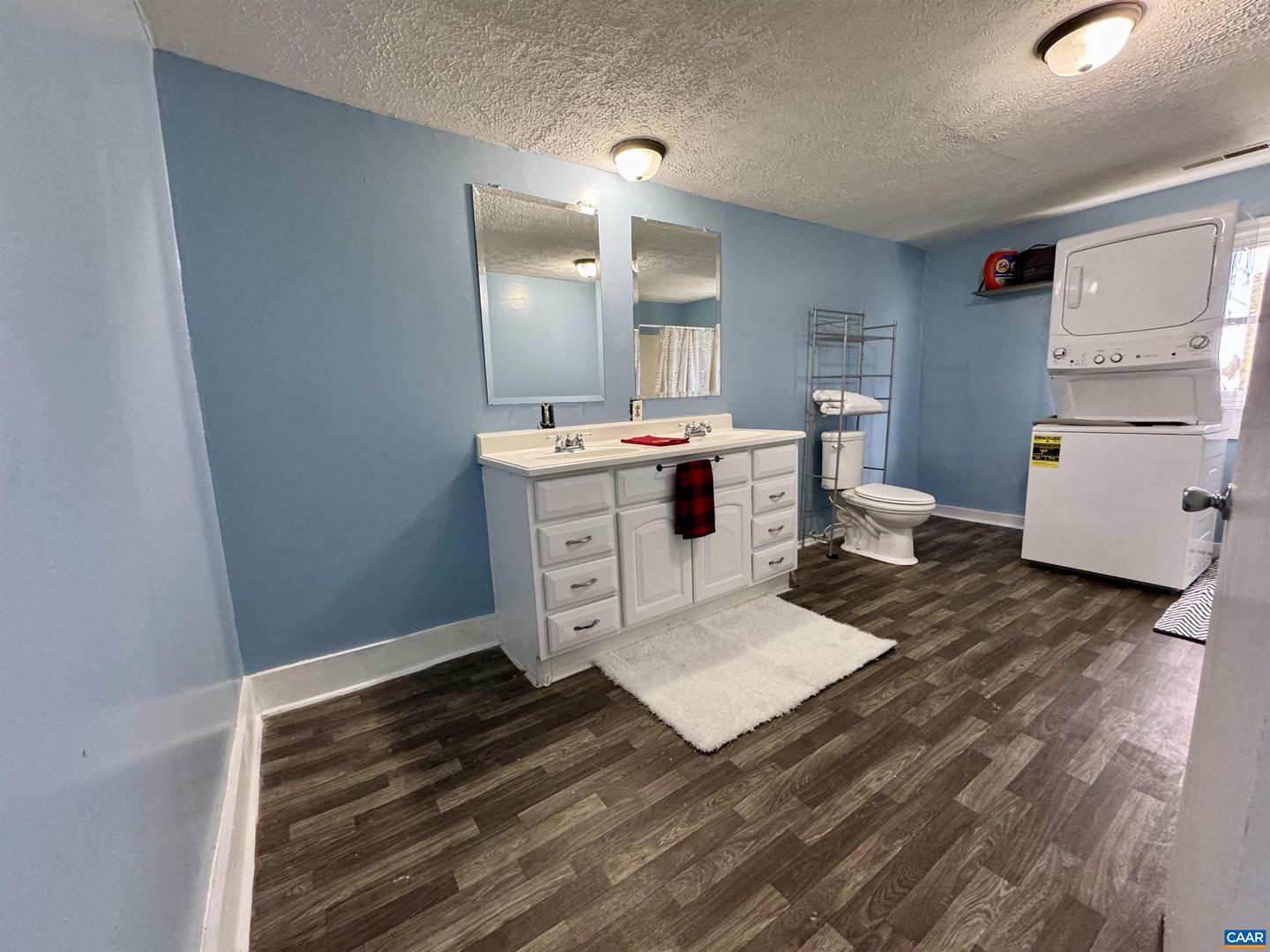 43 NISWANDER RD, STAUNTON, Virginia 24401, 4 Bedrooms Bedrooms, ,2 BathroomsBathrooms,Residential,For sale,43 NISWANDER RD,670985 MLS # 670985