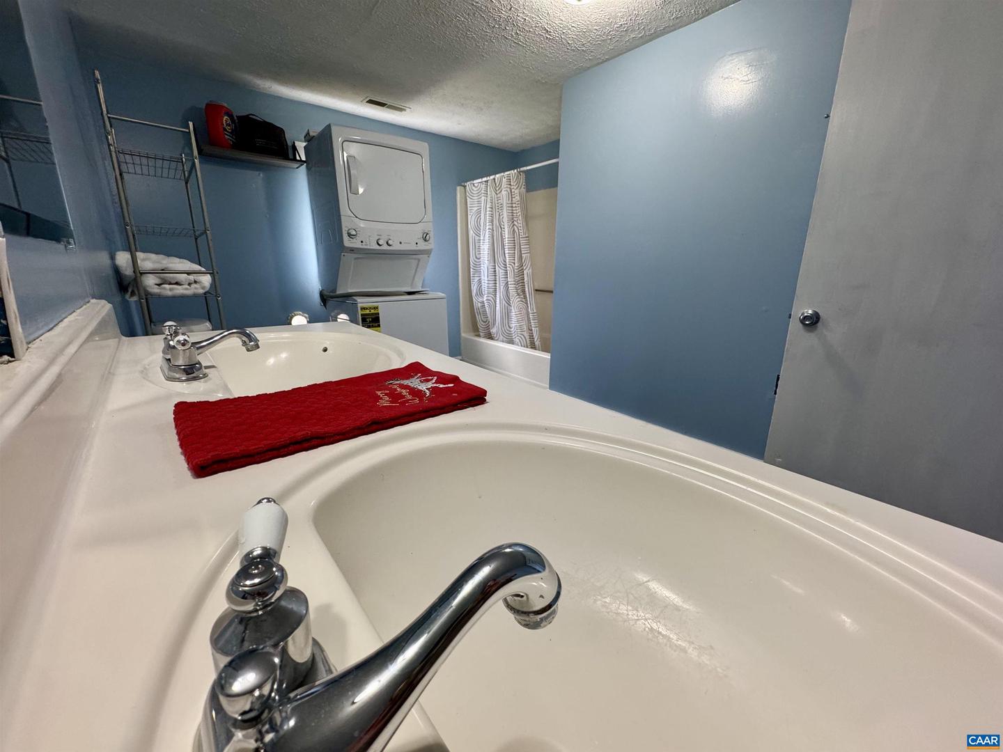 43 NISWANDER RD, STAUNTON, Virginia 24401, 4 Bedrooms Bedrooms, ,2 BathroomsBathrooms,Residential,For sale,43 NISWANDER RD,670985 MLS # 670985