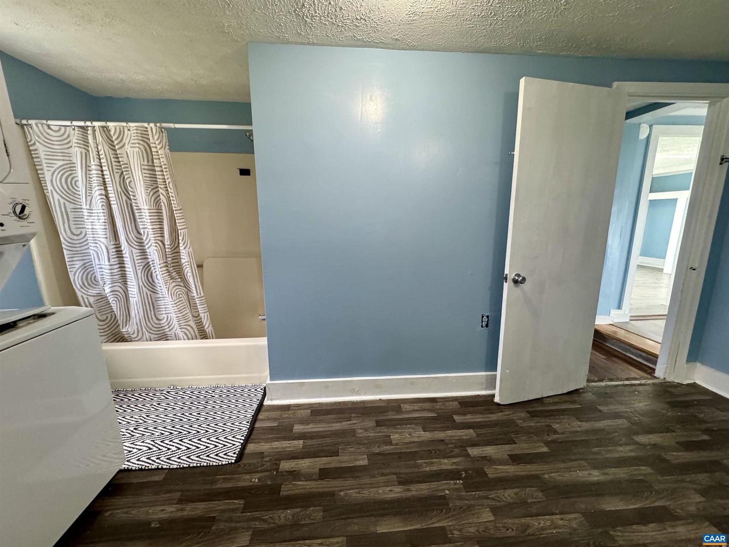 43 NISWANDER RD, STAUNTON, Virginia 24401, 4 Bedrooms Bedrooms, ,2 BathroomsBathrooms,Residential,For sale,43 NISWANDER RD,670985 MLS # 670985