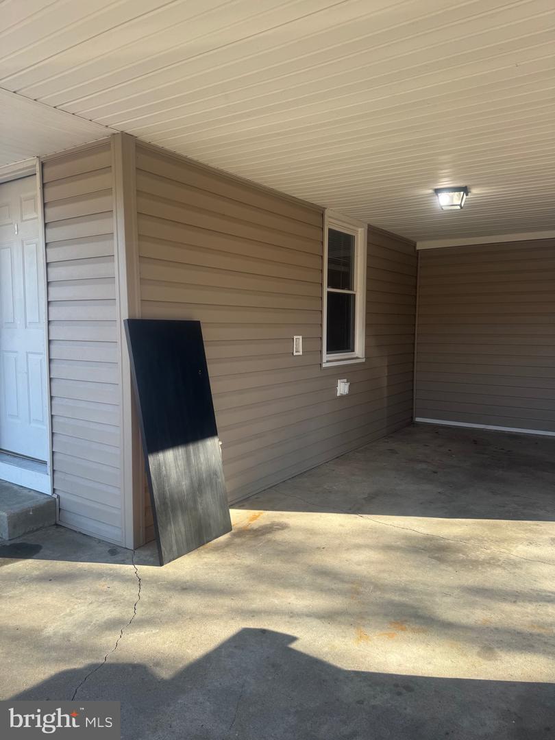 11370 RIDGE RD, KING GEORGE, Virginia 22485, ,Residential,For sale,11370 RIDGE RD,VAKG2007264 MLS # VAKG2007264