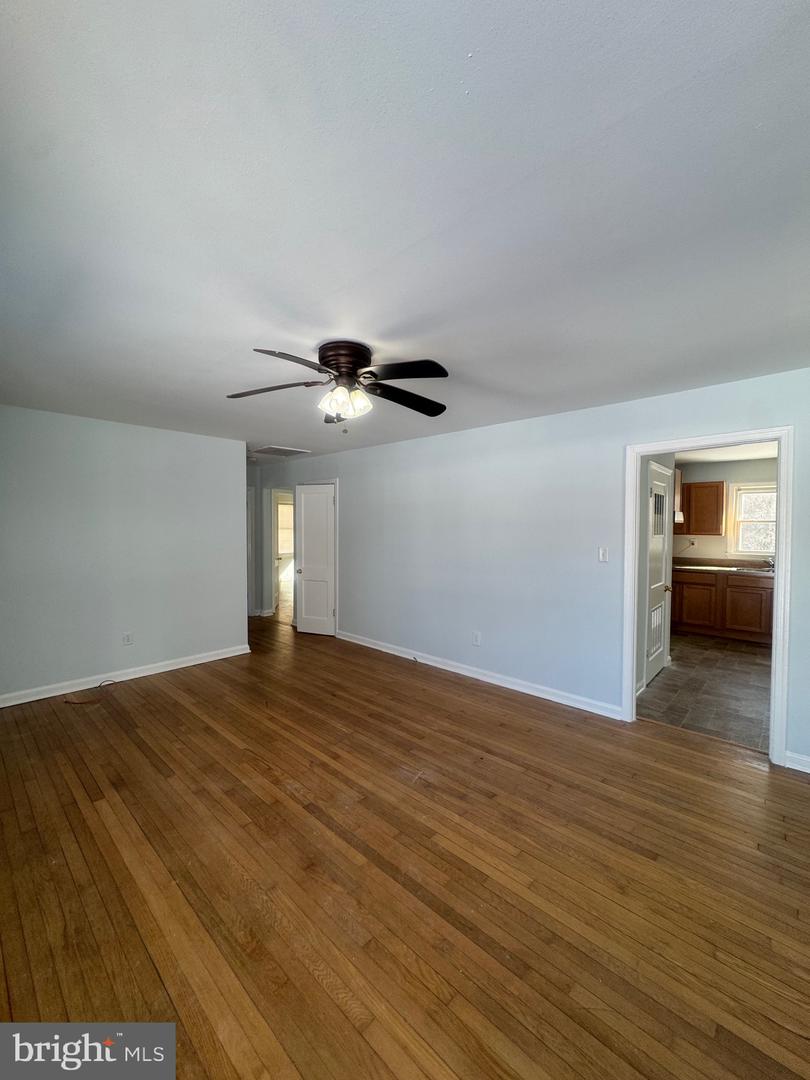 11370 RIDGE RD, KING GEORGE, Virginia 22485, ,Residential,For sale,11370 RIDGE RD,VAKG2007264 MLS # VAKG2007264