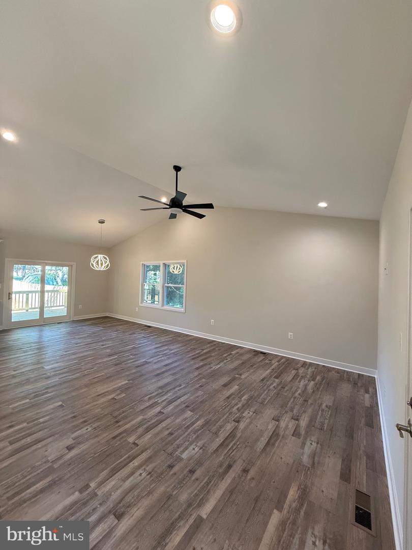 228 DALE DR, COLONIAL BEACH, Virginia 22443, 3 Bedrooms Bedrooms, ,2 BathroomsBathrooms,Residential,For sale,228 DALE DR,VAWE2010096 MLS # VAWE2010096