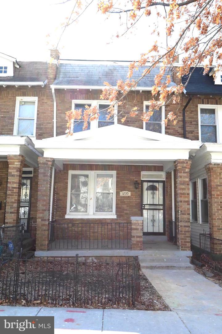 1235 OWEN PL NE, WASHINGTON, District Of Columbia 20002, 4 Bedrooms Bedrooms, ,2 BathroomsBathrooms,Residential,For sale,1235 OWEN PL NE,DCDC2231452 MLS # DCDC2231452
