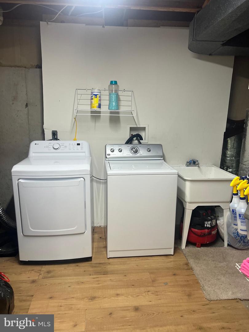 14432 FOUR CHIMNEY DR, CENTREVILLE, Virginia 20120, 3 Bedrooms Bedrooms, ,3 BathroomsBathrooms,Residential,For sale,14432 FOUR CHIMNEY DR,VAFX2278764 MLS # VAFX2278764