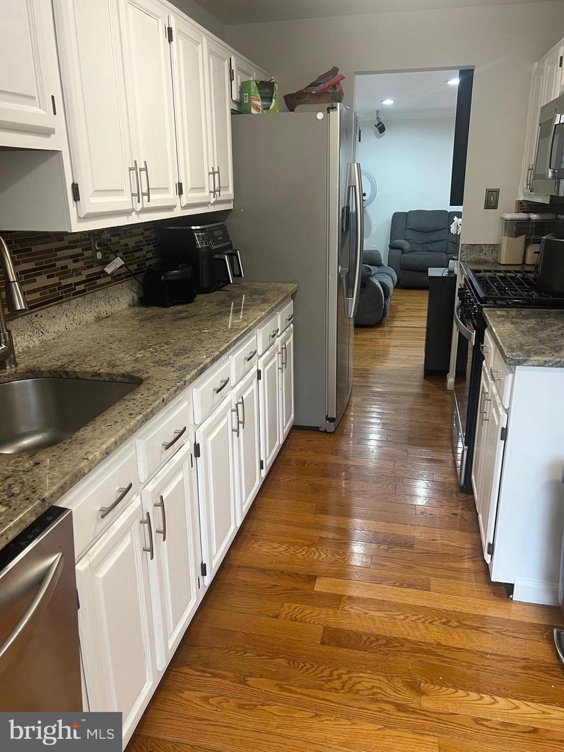 14432 FOUR CHIMNEY DR, CENTREVILLE, Virginia 20120, 3 Bedrooms Bedrooms, ,3 BathroomsBathrooms,Residential,For sale,14432 FOUR CHIMNEY DR,VAFX2278764 MLS # VAFX2278764