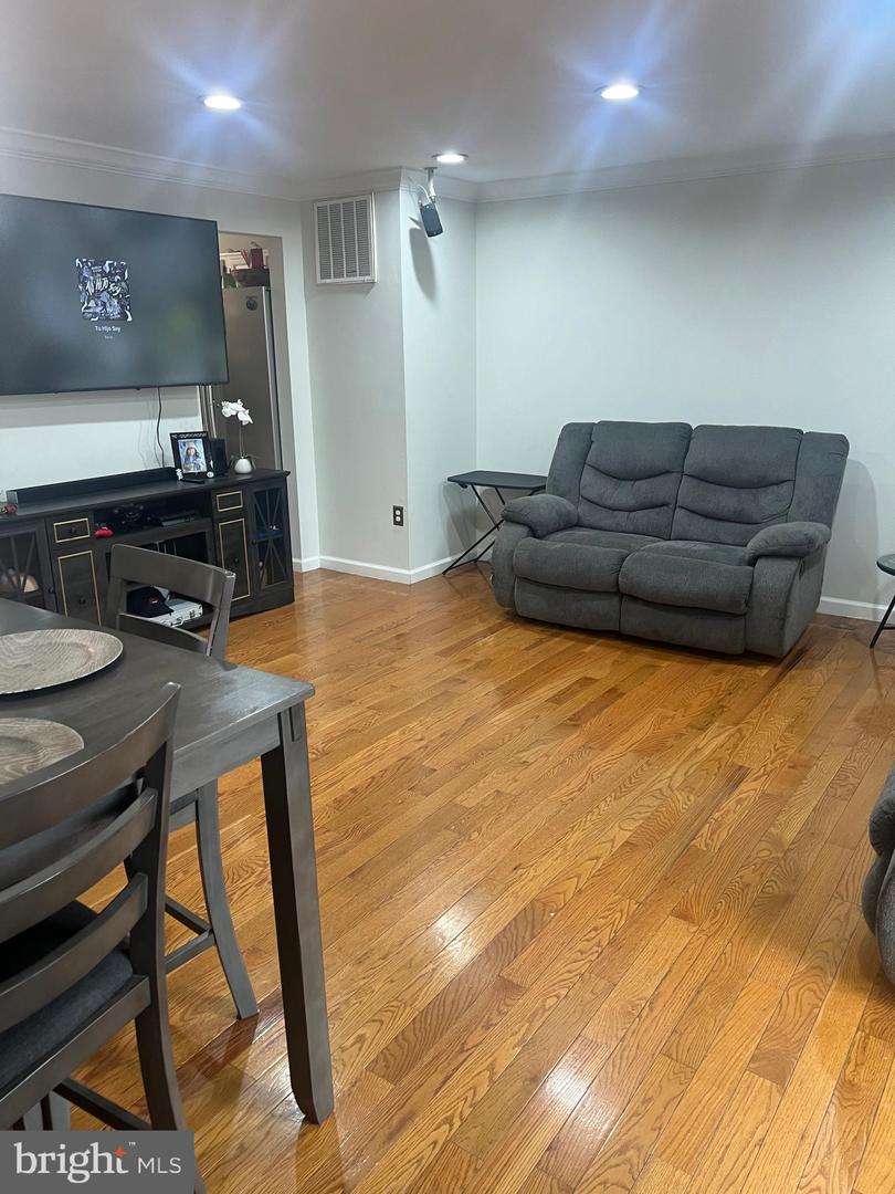 14432 FOUR CHIMNEY DR, CENTREVILLE, Virginia 20120, 3 Bedrooms Bedrooms, ,3 BathroomsBathrooms,Residential,For sale,14432 FOUR CHIMNEY DR,VAFX2278764 MLS # VAFX2278764