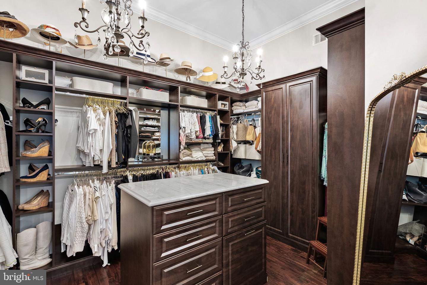 22608 CREIGHTON FARMS DR, LEESBURG, Virginia 20175, 5 Bedrooms Bedrooms, ,6 BathroomsBathrooms,Residential,For sale,22608 CREIGHTON FARMS DR,VALO2111028 MLS # VALO2111028 22608 CREIGHTON FARMS DR, LEESBURG, Virginia 20175, 5 Bedrooms Bedrooms, ,6 BathroomsBathrooms,Residential,For sale,22608 CREIGHTON FARMS DR,VALO2111028 MLS # VALO2111028