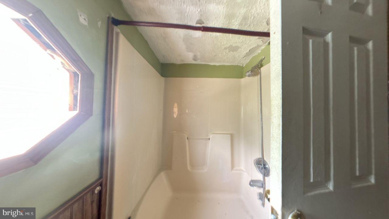 954 WOLF CREEK HWY, NARROWS, Virginia 24124, 3 Bedrooms Bedrooms, ,1 BathroomBathrooms,Residential,For sale,954 WOLF CREEK HWY,VAGI2000018 MLS # VAGI2000018 954 WOLF CREEK HWY, NARROWS, Virginia 24124, 3 Bedrooms Bedrooms, ,1 BathroomBathrooms,Residential,For sale,954 WOLF CREEK HWY,VAGI2000018 MLS # VAGI2000018