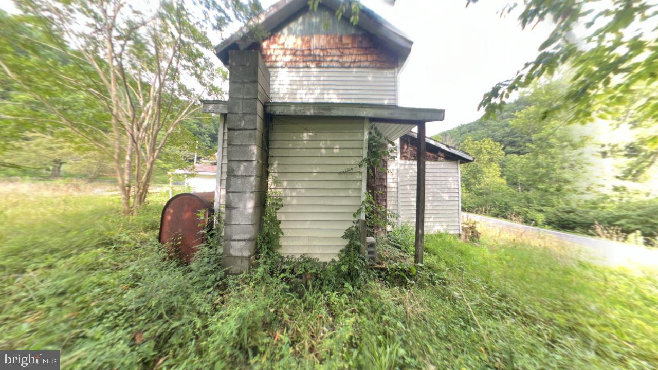 954 WOLF CREEK HWY, NARROWS, Virginia 24124, 3 Bedrooms Bedrooms, ,1 BathroomBathrooms,Residential,For sale,954 WOLF CREEK HWY,VAGI2000018 MLS # VAGI2000018 954 WOLF CREEK HWY, NARROWS, Virginia 24124, 3 Bedrooms Bedrooms, ,1 BathroomBathrooms,Residential,For sale,954 WOLF CREEK HWY,VAGI2000018 MLS # VAGI2000018
