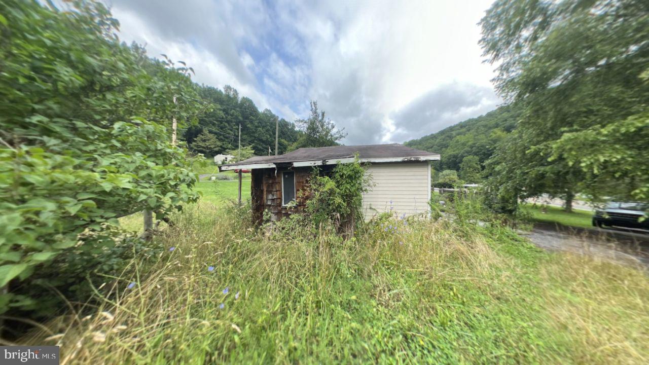 954 WOLF CREEK HWY, NARROWS, Virginia 24124, 3 Bedrooms Bedrooms, ,1 BathroomBathrooms,Residential,For sale,954 WOLF CREEK HWY,VAGI2000018 MLS # VAGI2000018 954 WOLF CREEK HWY, NARROWS, Virginia 24124, 3 Bedrooms Bedrooms, ,1 BathroomBathrooms,Residential,For sale,954 WOLF CREEK HWY,VAGI2000018 MLS # VAGI2000018