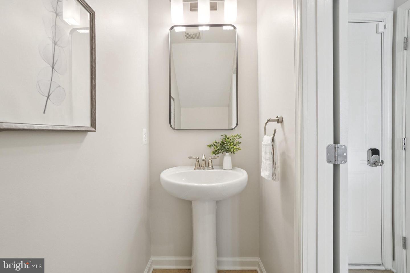 2506 HURSTON LN NE #G, WASHINGTON, District Of Columbia 20018, 3 Bedrooms Bedrooms, ,2 BathroomsBathrooms,Residential,For sale,2506 HURSTON LN NE #G,DCDC2203598 MLS # DCDC2203598