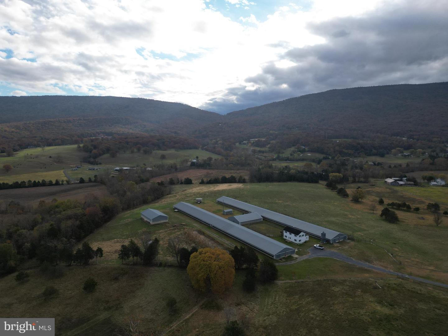 499 E LEE HWY, NEW MARKET, Virginia 22844, ,Farm,For sale,499 E LEE HWY,VASH2012988 MLS # VASH2012988 499 E LEE HWY, NEW MARKET, Virginia 22844, ,Farm,For sale,499 E LEE HWY,VASH2012988 MLS # VASH2012988