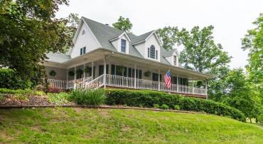 430 SADDLEBACK LN, WINCHESTER, Virginia 22602, 4 Bedrooms Bedrooms, ,3 BathroomsBathrooms,Residential,For sale,430 SADDLEBACK LN,VAFV2036046 MLS # VAFV2036046