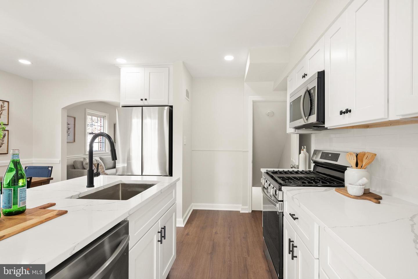 3726 3RD ST S, ARLINGTON, Virginia 22204, 2 Bedrooms Bedrooms, ,1 BathroomBathrooms,Residential,For sale,3726 3RD ST S,VAAR2063178 MLS # VAAR2063178