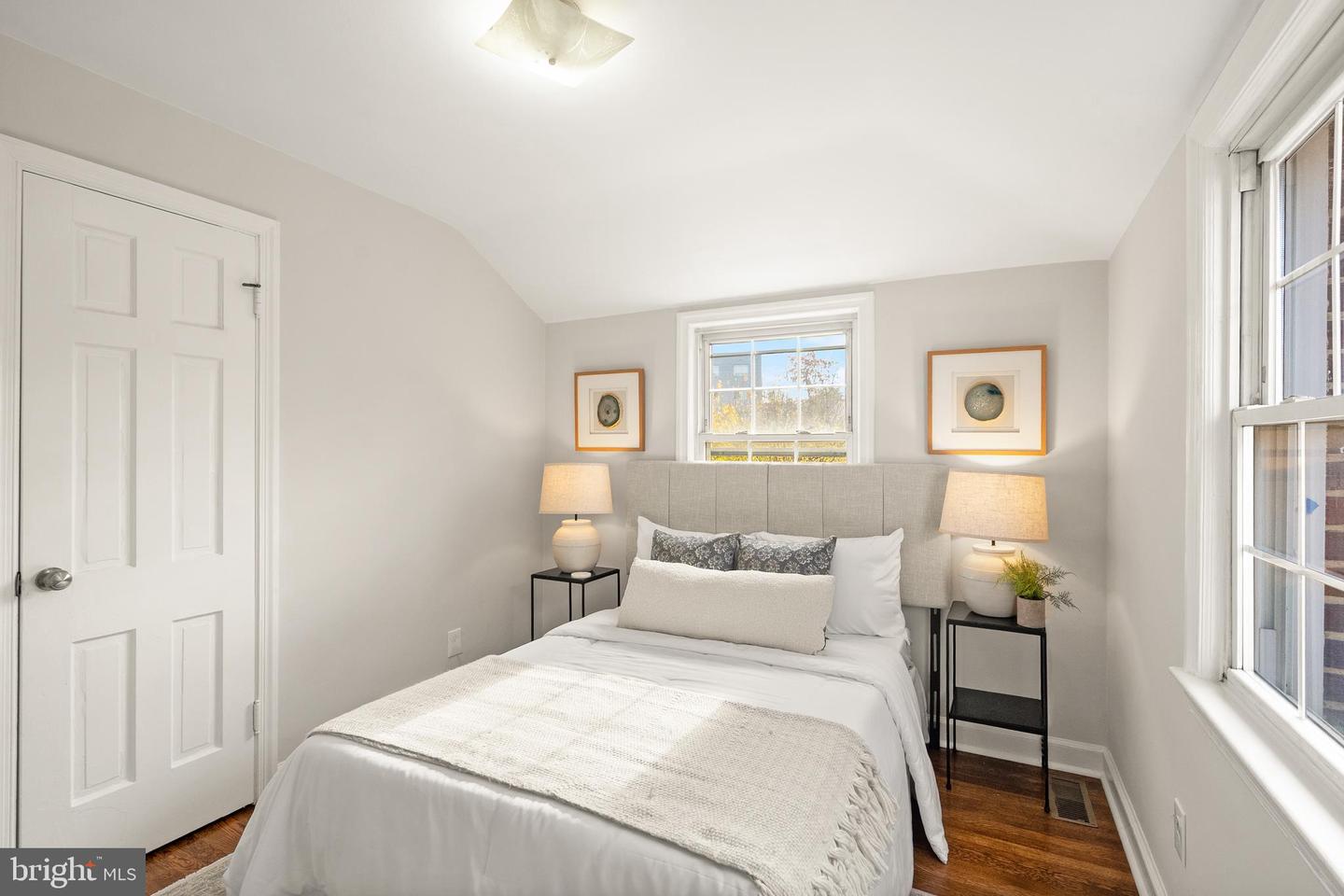 3726 3RD ST S, ARLINGTON, Virginia 22204, 2 Bedrooms Bedrooms, ,1 BathroomBathrooms,Residential,For sale,3726 3RD ST S,VAAR2063178 MLS # VAAR2063178