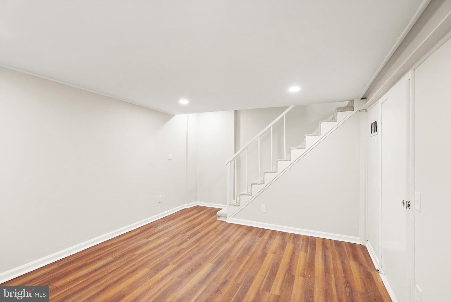 3726 3RD ST S, ARLINGTON, Virginia 22204, 2 Bedrooms Bedrooms, ,1 BathroomBathrooms,Residential,For sale,3726 3RD ST S,VAAR2063178 MLS # VAAR2063178