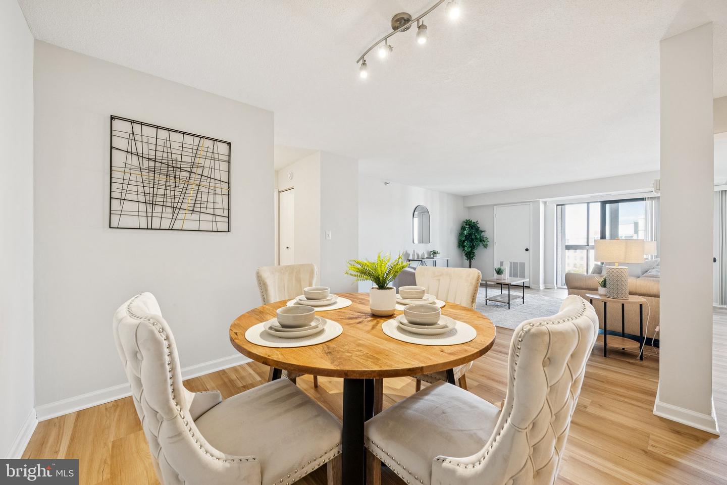 900 N STAFFORD ST #915, ARLINGTON, Virginia 22203, 2 Bedrooms Bedrooms, ,2 BathroomsBathrooms,Residential,For sale,900 N STAFFORD ST #915,VAAR2064150 MLS # VAAR2064150