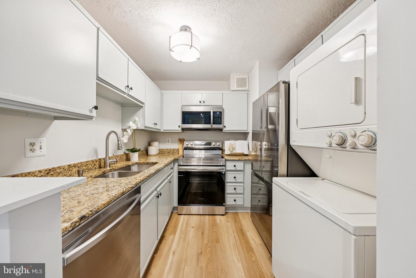 900 N STAFFORD ST #915, ARLINGTON, Virginia 22203, 2 Bedrooms Bedrooms, ,2 BathroomsBathrooms,Residential,For sale,900 N STAFFORD ST #915,VAAR2064150 MLS # VAAR2064150