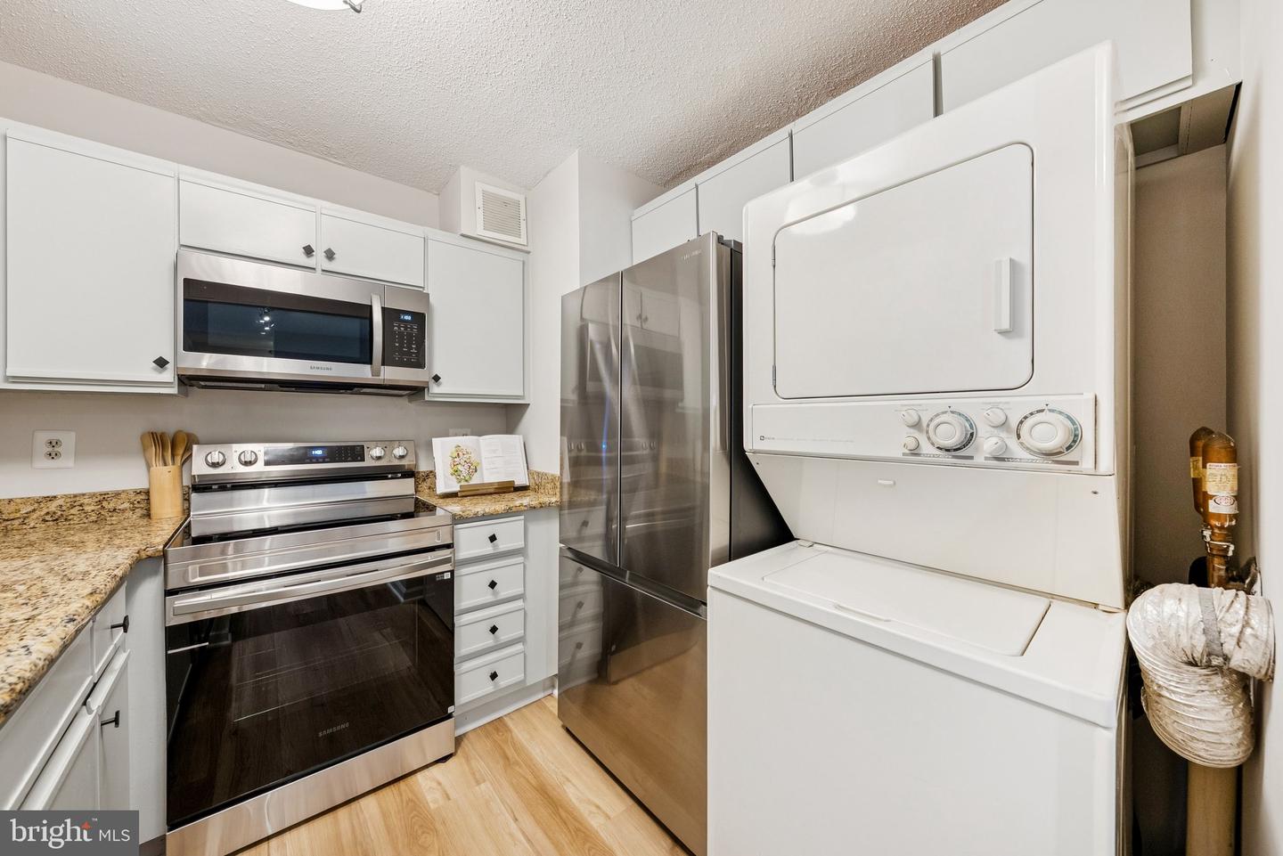 900 N STAFFORD ST #915, ARLINGTON, Virginia 22203, 2 Bedrooms Bedrooms, ,2 BathroomsBathrooms,Residential,For sale,900 N STAFFORD ST #915,VAAR2064150 MLS # VAAR2064150