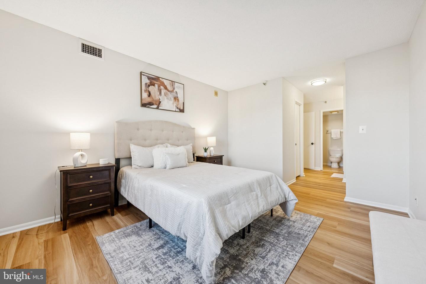 900 N STAFFORD ST #915, ARLINGTON, Virginia 22203, 2 Bedrooms Bedrooms, ,2 BathroomsBathrooms,Residential,For sale,900 N STAFFORD ST #915,VAAR2064150 MLS # VAAR2064150