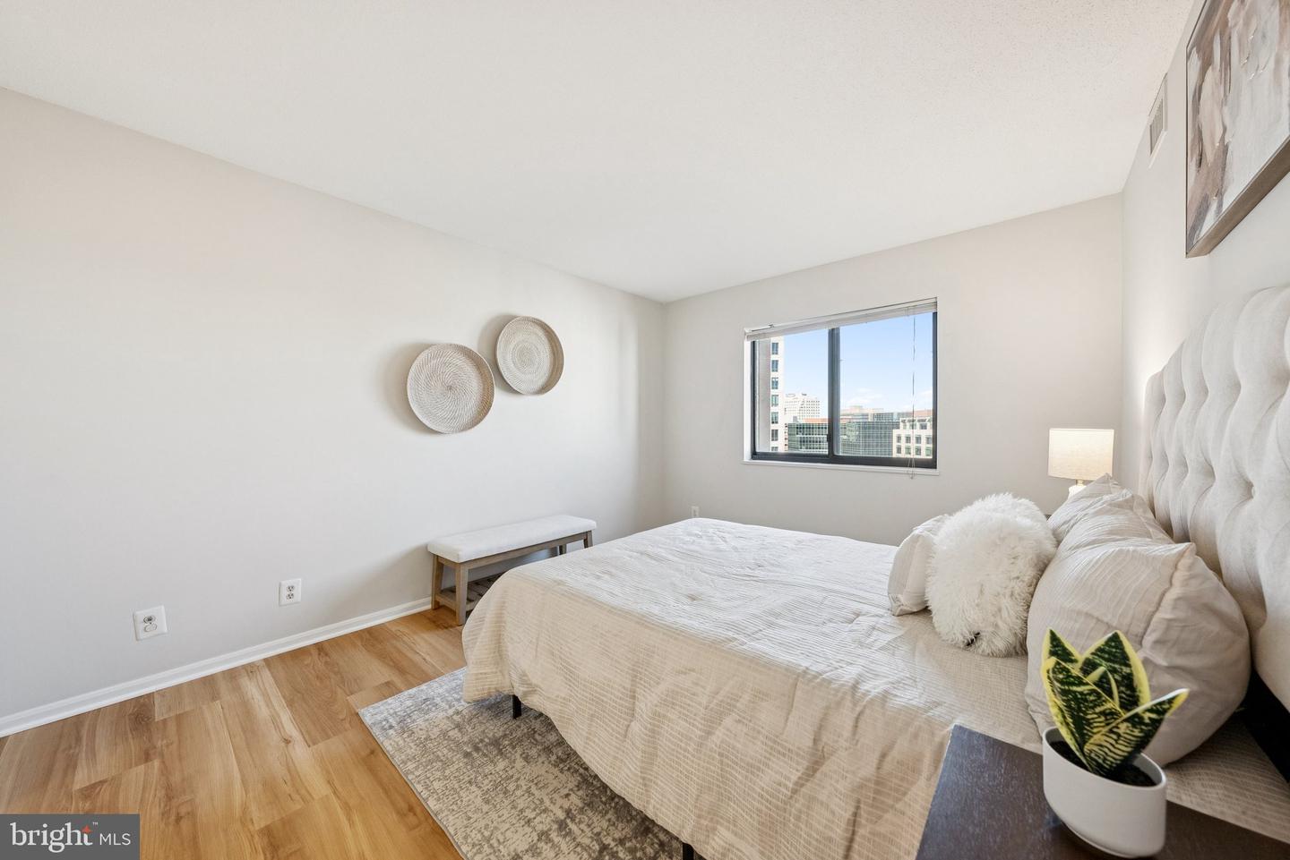 900 N STAFFORD ST #915, ARLINGTON, Virginia 22203, 2 Bedrooms Bedrooms, ,2 BathroomsBathrooms,Residential,For sale,900 N STAFFORD ST #915,VAAR2064150 MLS # VAAR2064150