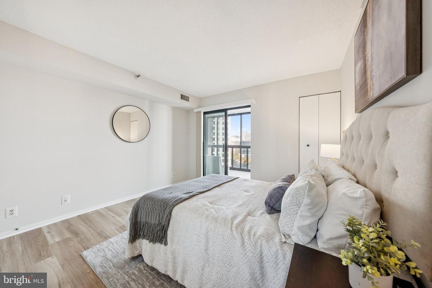 900 N STAFFORD ST #915, ARLINGTON, Virginia 22203, 2 Bedrooms Bedrooms, ,2 BathroomsBathrooms,Residential,For sale,900 N STAFFORD ST #915,VAAR2064150 MLS # VAAR2064150