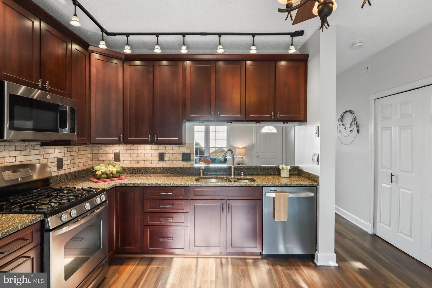 7250 PARSONS CT, ALEXANDRIA, Virginia 22306, 2 Bedrooms Bedrooms, ,1 BathroomBathrooms,Residential,For sale,7250 PARSONS CT,VAFX2273058 MLS # VAFX2273058