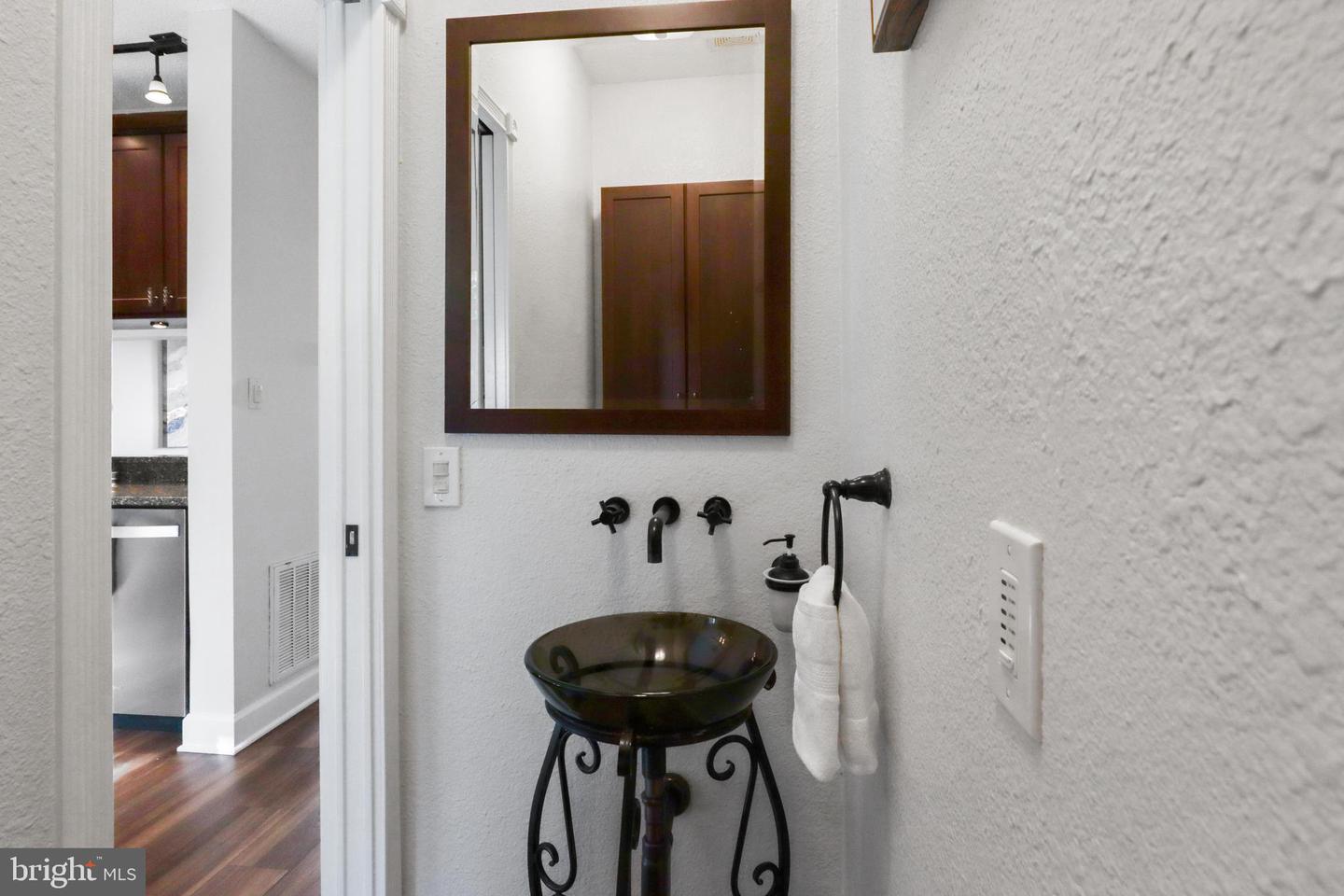 7250 PARSONS CT, ALEXANDRIA, Virginia 22306, 2 Bedrooms Bedrooms, ,1 BathroomBathrooms,Residential,For sale,7250 PARSONS CT,VAFX2273058 MLS # VAFX2273058