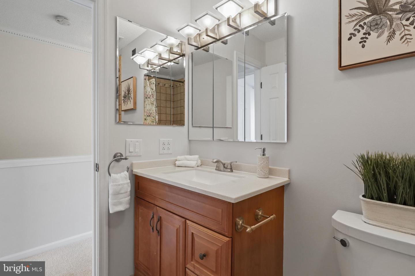 7250 PARSONS CT, ALEXANDRIA, Virginia 22306, 2 Bedrooms Bedrooms, ,1 BathroomBathrooms,Residential,For sale,7250 PARSONS CT,VAFX2273058 MLS # VAFX2273058