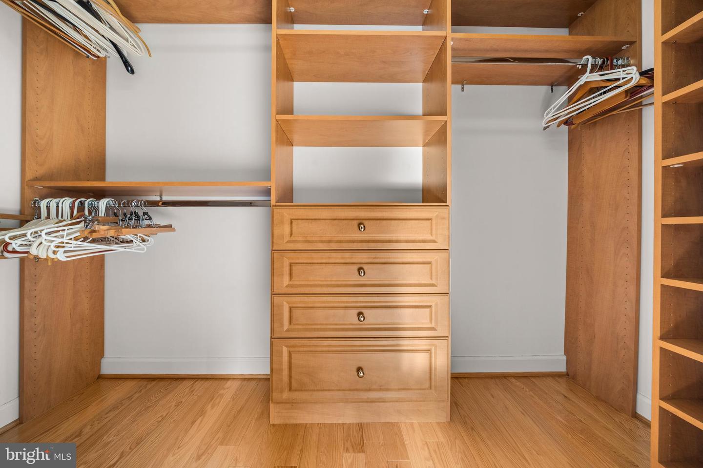 2121 JAMIESON AVE #609, ALEXANDRIA, Virginia 22314, 2 Bedrooms Bedrooms, ,2 BathroomsBathrooms,Residential,For sale,2121 JAMIESON AVE #609,VAAX2050628 MLS # VAAX2050628 2121 JAMIESON AVE #609, ALEXANDRIA, Virginia 22314, 2 Bedrooms Bedrooms, ,2 BathroomsBathrooms,Residential,For sale,2121 JAMIESON AVE #609,VAAX2050628 MLS # VAAX2050628