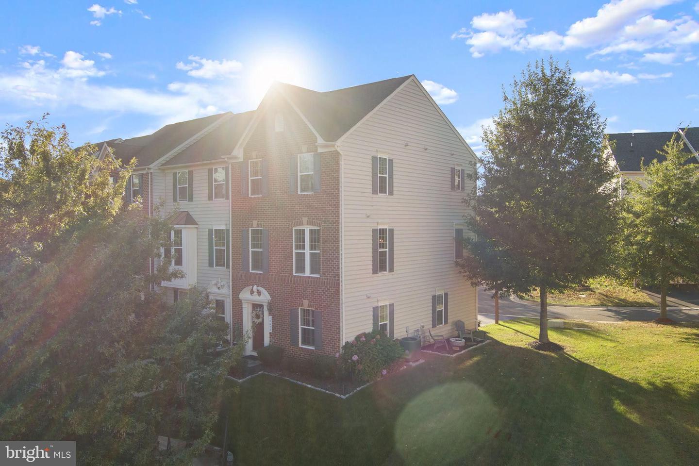 12658 STONE LINED CIR, WOODBRIDGE, Virginia 22192, 3 Bedrooms Bedrooms, ,2 BathroomsBathrooms,Residential,For sale,12658 STONE LINED CIR,VAPW2105754 MLS # VAPW2105754