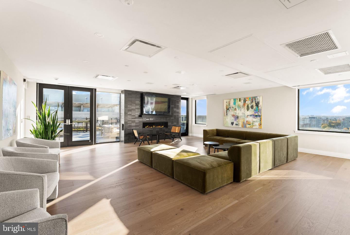 37 L ST SE #1102, WASHINGTON, District Of Columbia 20003, 2 Bedrooms Bedrooms, ,2 BathroomsBathrooms,Residential,For sale,37 L ST SE #1102,DCDC2226502 MLS # DCDC2226502