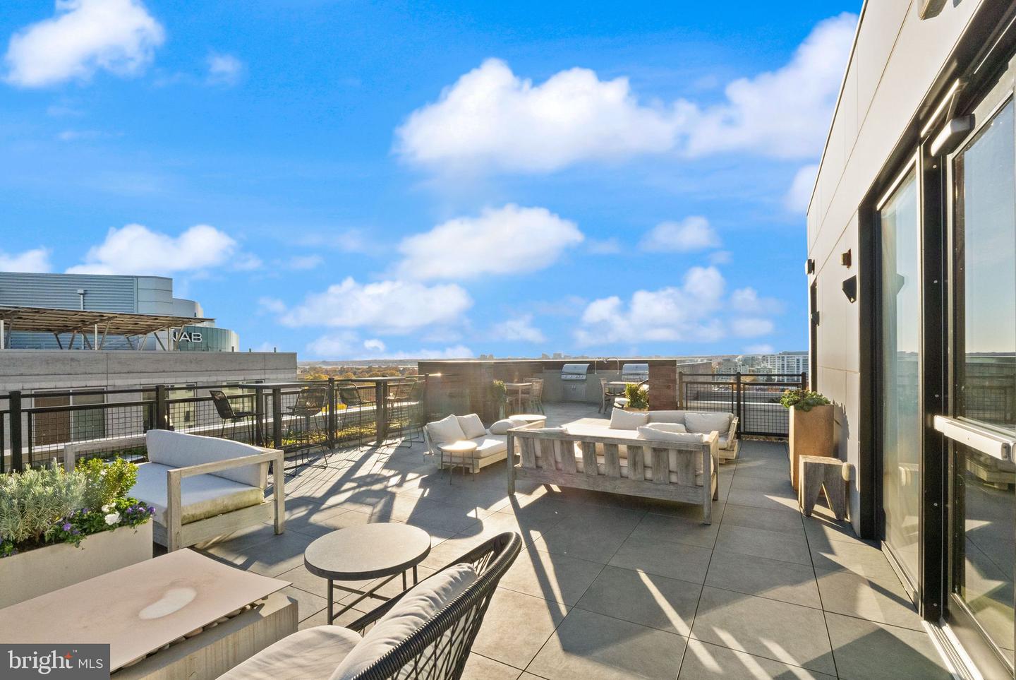 37 L ST SE #1102, WASHINGTON, District Of Columbia 20003, 2 Bedrooms Bedrooms, ,2 BathroomsBathrooms,Residential,For sale,37 L ST SE #1102,DCDC2226502 MLS # DCDC2226502