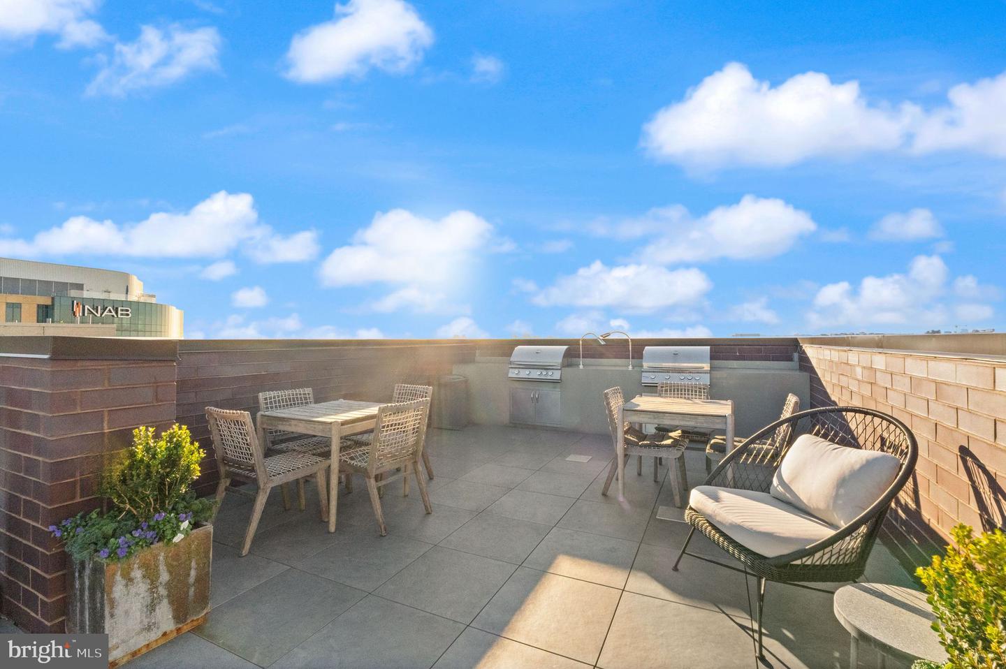 37 L ST SE #1102, WASHINGTON, District Of Columbia 20003, 2 Bedrooms Bedrooms, ,2 BathroomsBathrooms,Residential,For sale,37 L ST SE #1102,DCDC2226502 MLS # DCDC2226502