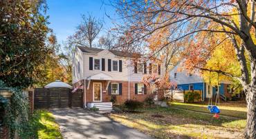 2101 FARRINGTON AVE, ALEXANDRIA, Virginia 22303, 2 Bedrooms Bedrooms, ,2 BathroomsBathrooms,Residential,For sale,2101 FARRINGTON AVE,VAFX2275030 MLS # VAFX2275030