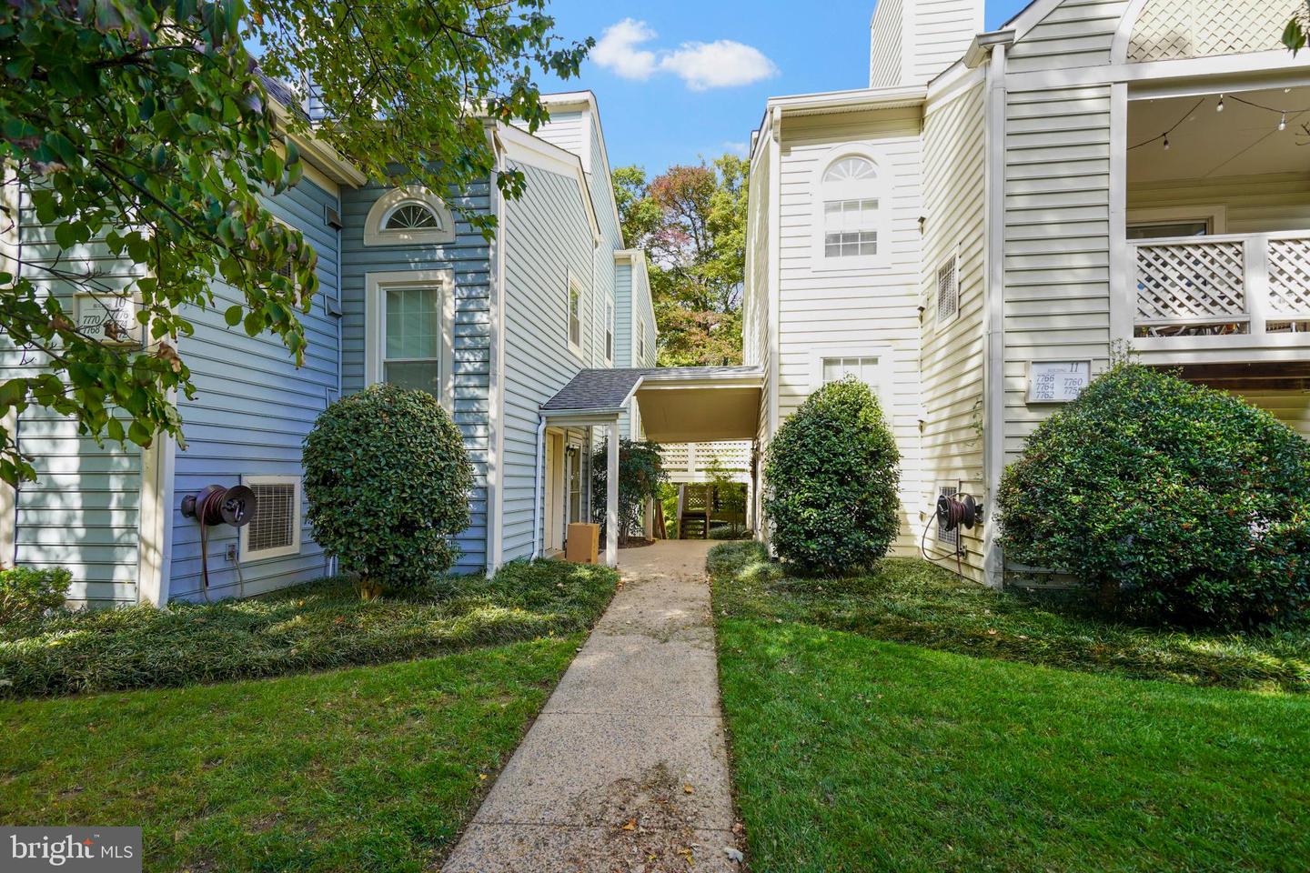 7772 WILLOW POINT DR #7772, FALLS CHURCH, Virginia 22042, 2 Bedrooms Bedrooms, 10 Rooms Rooms,2 BathroomsBathrooms,Residential,For sale,7772 WILLOW POINT DR #7772,VAFX2275298 MLS # VAFX2275298