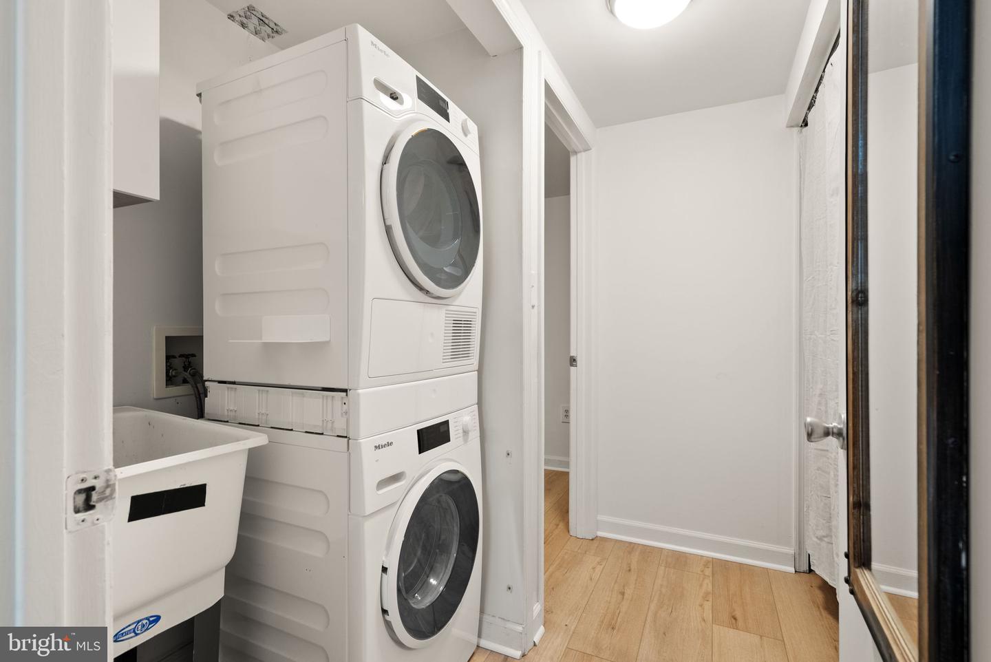 11577 MAPLE RIDGE RD, RESTON, Virginia 20190, 3 Bedrooms Bedrooms, ,2 BathroomsBathrooms,Residential,For sale,11577 MAPLE RIDGE RD,VAFX2275676 MLS # VAFX2275676 11577 MAPLE RIDGE RD, RESTON, Virginia 20190, 3 Bedrooms Bedrooms, ,2 BathroomsBathrooms,Residential,For sale,11577 MAPLE RIDGE RD,VAFX2275676 MLS # VAFX2275676